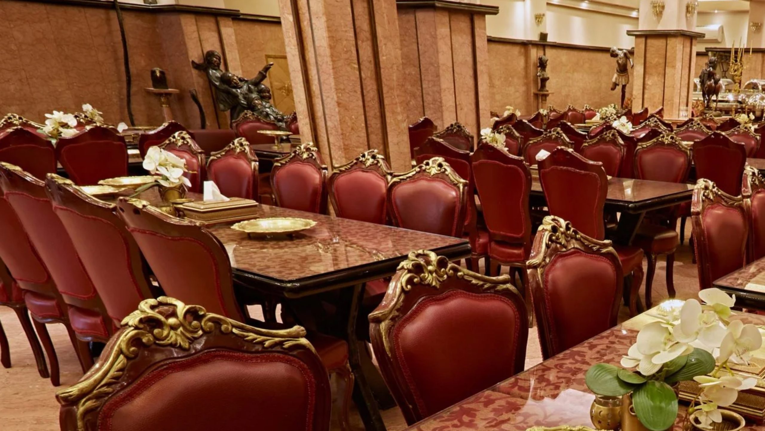 راهنمای کامل تالار جام جم: همه چیز درباره سالنها و امکانات ویژه 1404 تالار جام جم